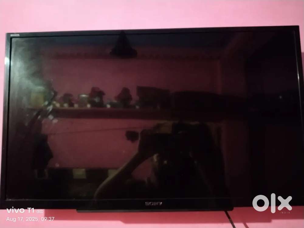 12000 smart Sony Bravia TV