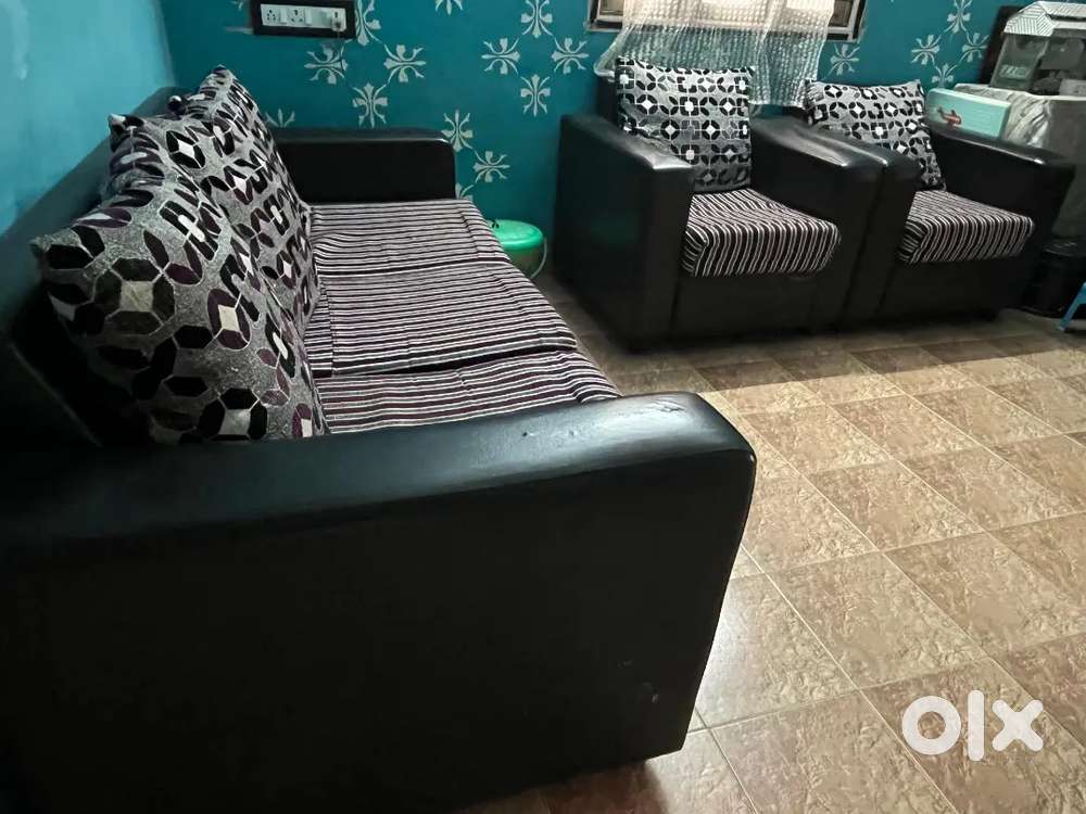 Sofa 3 seet  2 single seet