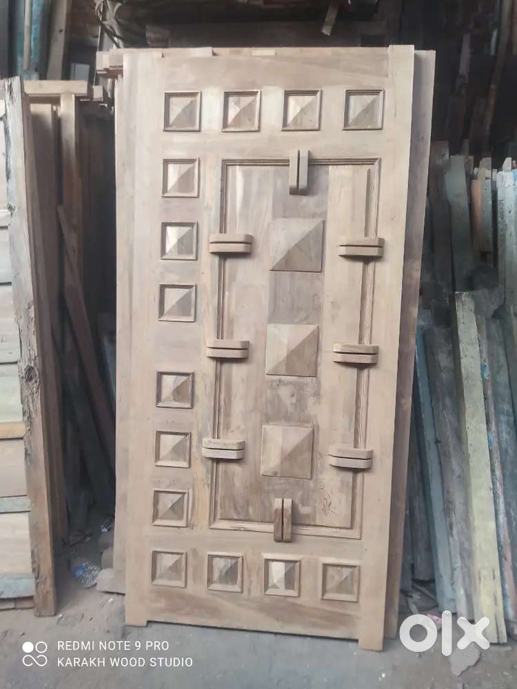 Wooden door manufacturing carpenter