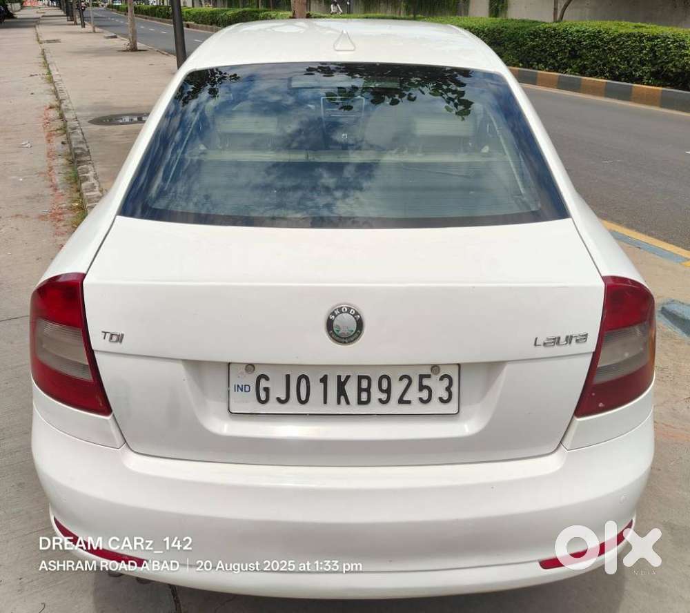 Skoda Laura Ambition 2.0 TDI CR MT, 2009, Diesel