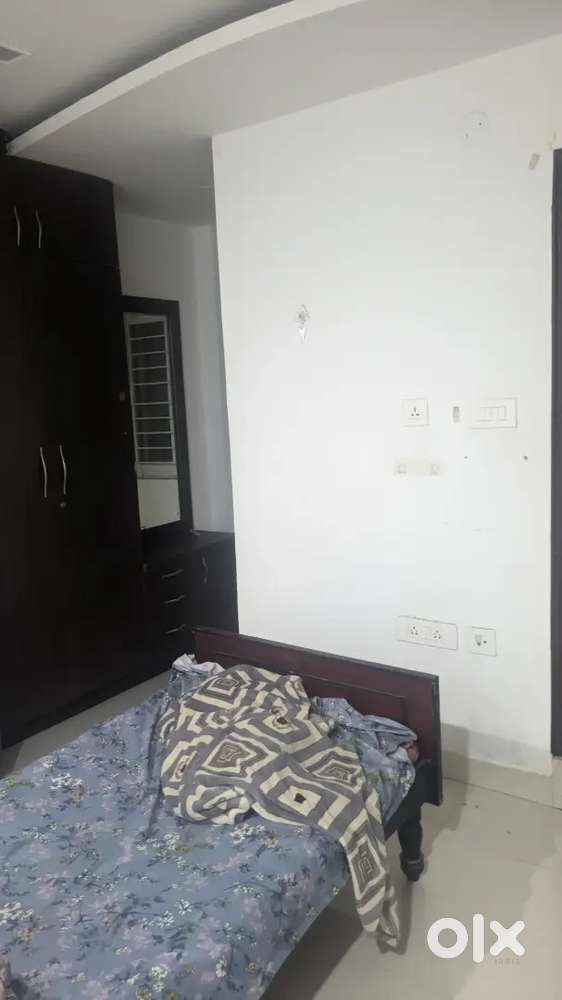 need 2 members for double sharing rooms