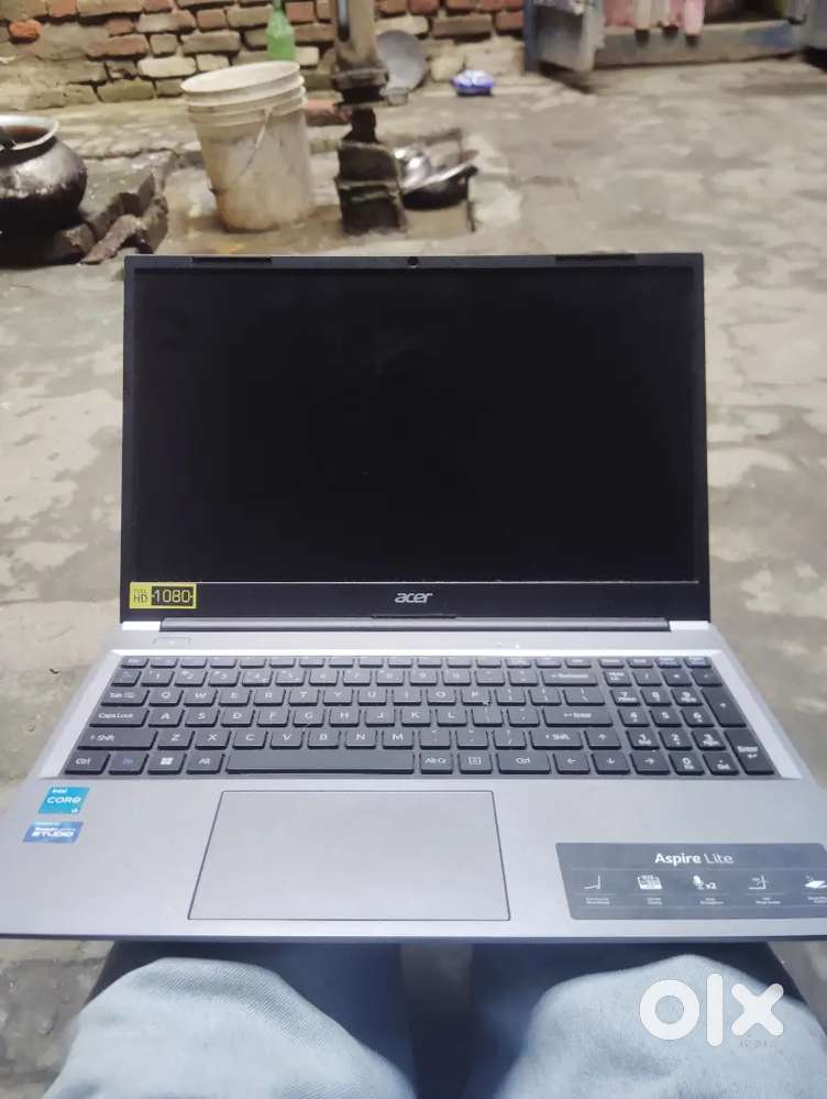 ACER AL15-52 12TH C13 8GB 512GB  New condition