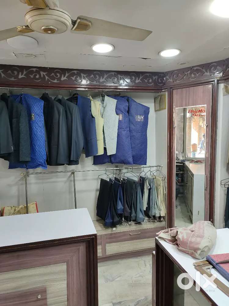 Shop in prime location