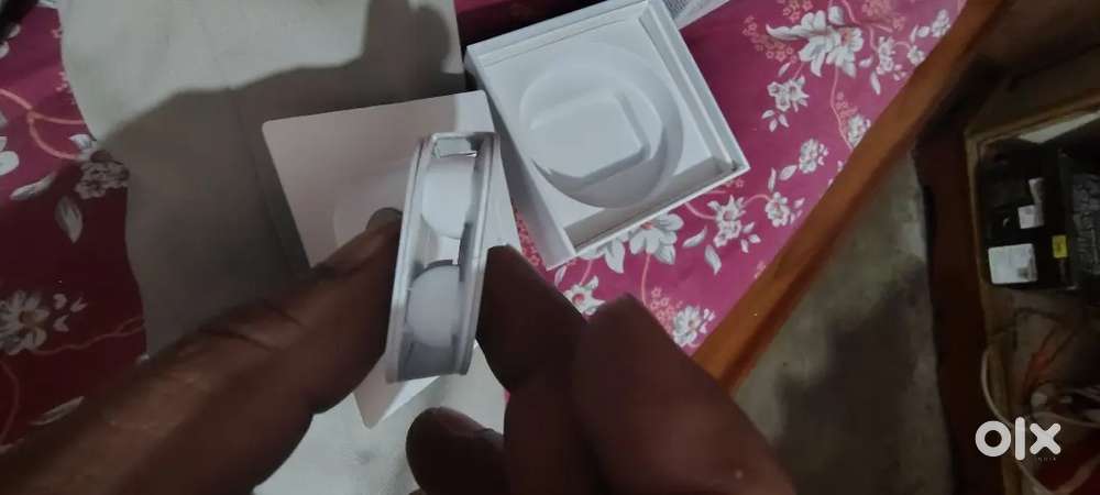 6Urgent Sale! Apple AirPods Pro – Open Box, Brand New