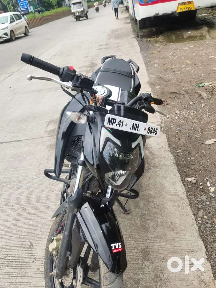 TVS APACHE RTR 160 4V (Nov 2021)