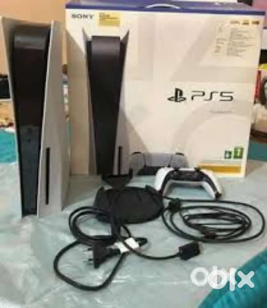 Ps 5 disk console with 2 controller