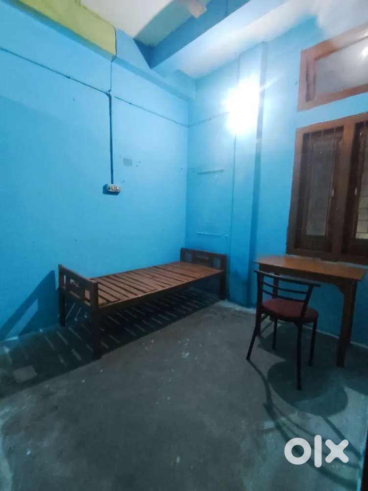 THE SIXMILE BOY'S PG