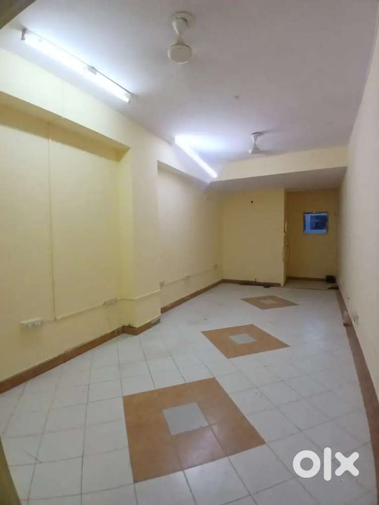Vaishali Shop 300 sq.ft Semi Basement Nurcery Circle Urgent Sale