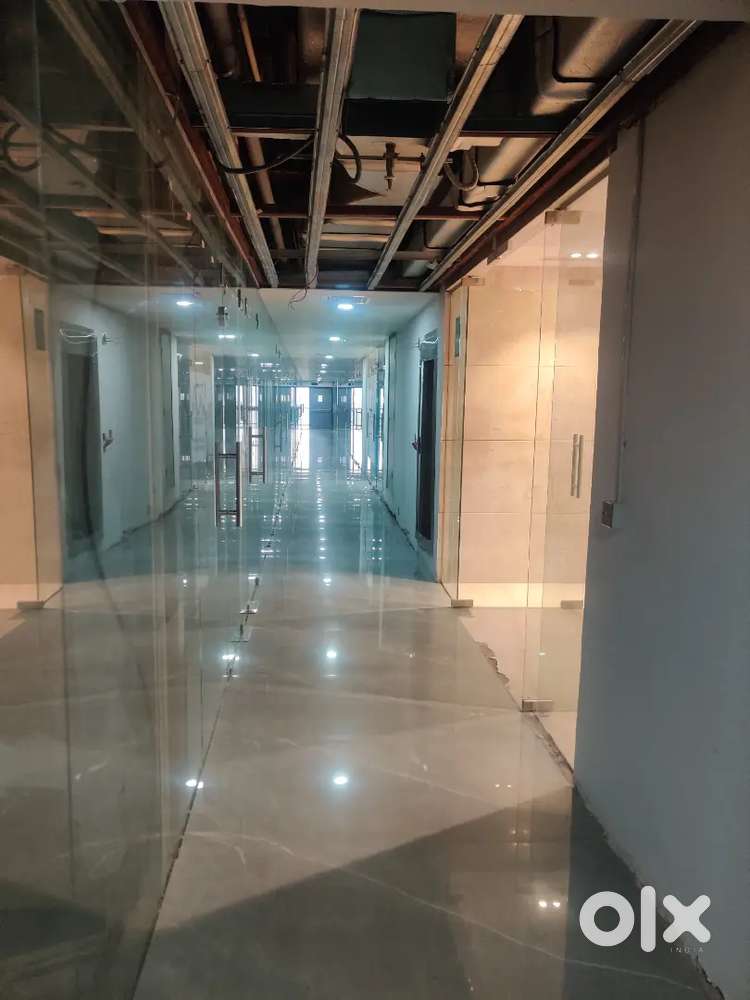 400 sq. ft. Office Space for Sale – Bhutani Alphathum, Noida (Tower A)