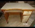 Computer table