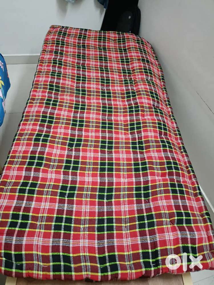 Hostel mattress