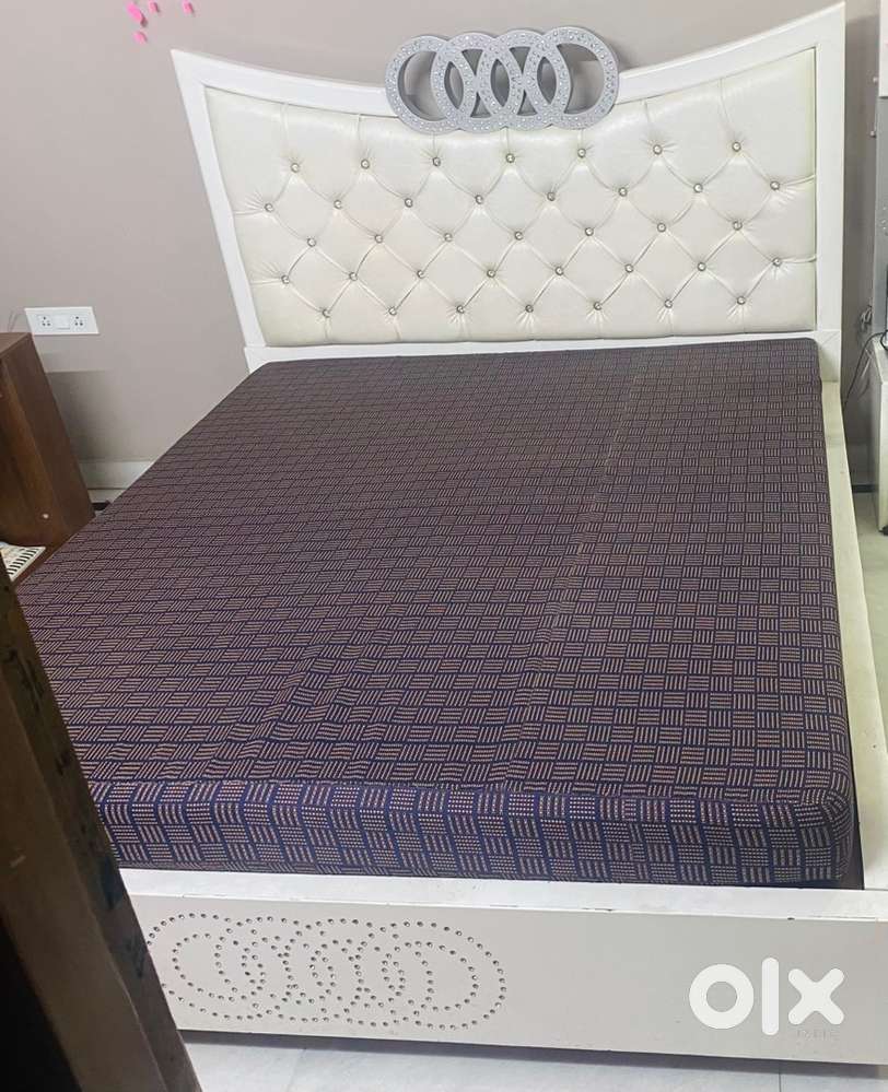 White colour, leather & diamond studded headrest