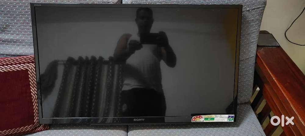 SONY TV 32 inches