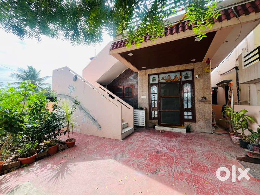 200 square Yards indeoendent house