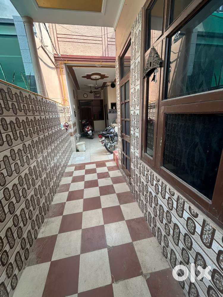 2 room set with kitchen washroom fully furnished