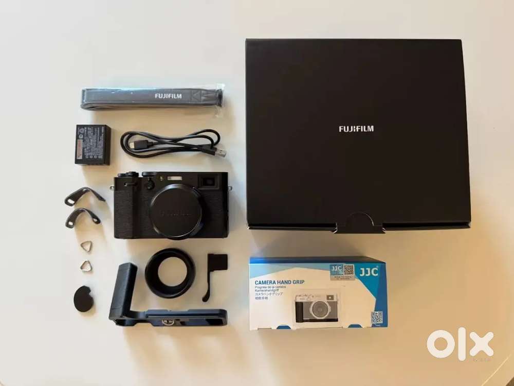 Fujifilm X100V 26.1MP Compact Digital Camera Black Noir