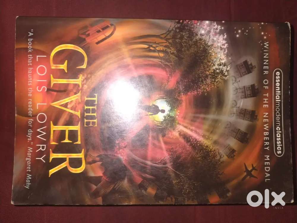 THE GIVER LOIS LOWERY