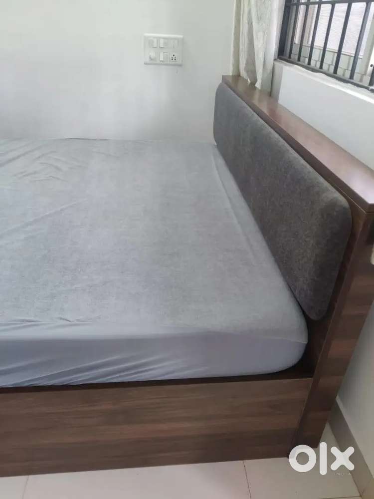 Wakefit Bed with Storage and mattress