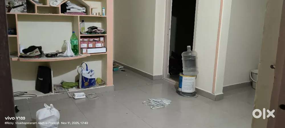 Room sharing for bachelors