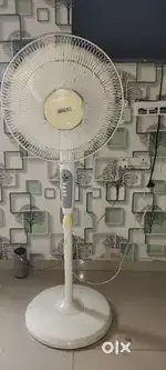 usha table stand fan