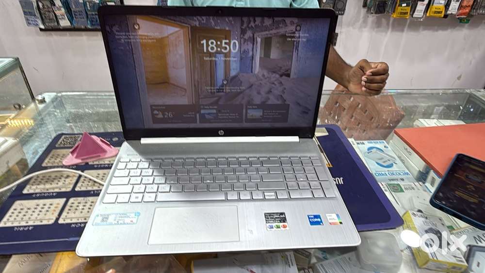 Hp intel core i5 11th gen 1155G7 (8gb/512gb)