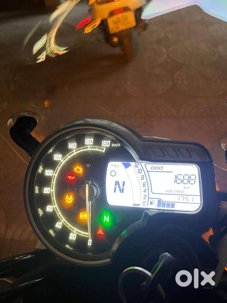 Scrambler 400 x Military Green