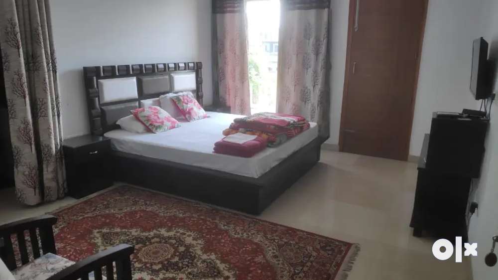Fully Furnished 3-bhk for rent Aerocity mohali