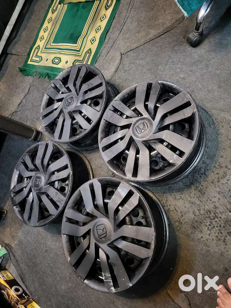 Size 15 inches steel wheels and covers sales