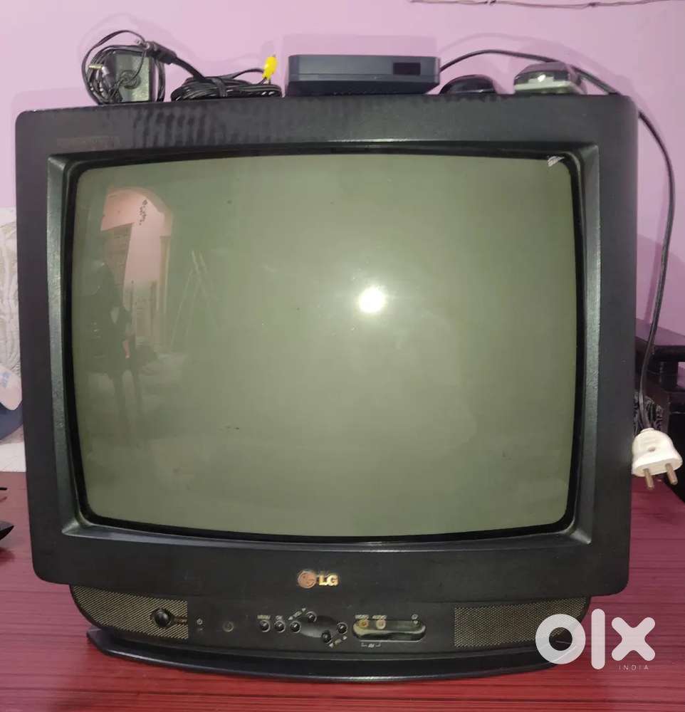 LG  TV in excellent working condition with accessories.