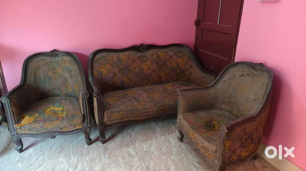 Old sagwan wood sofa