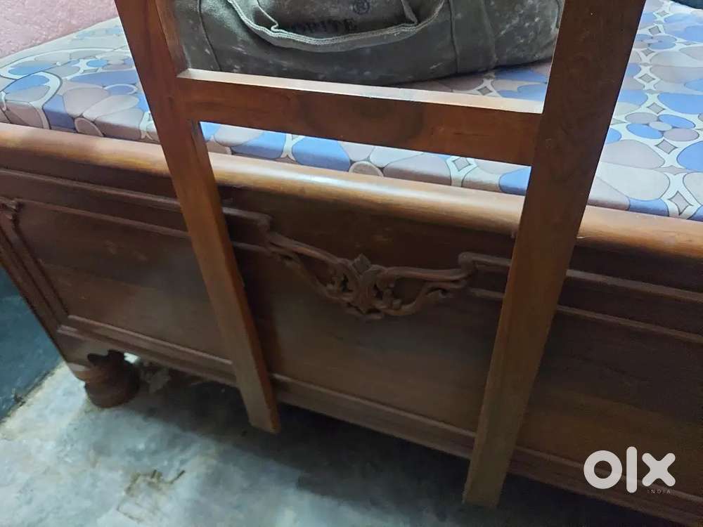 Segun wood box cot sale new condition