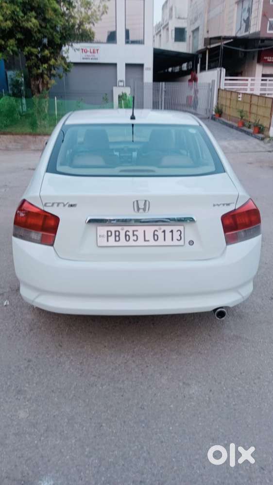 Honda City 2011-2013 V AT Exclusive, 2010, Petrol