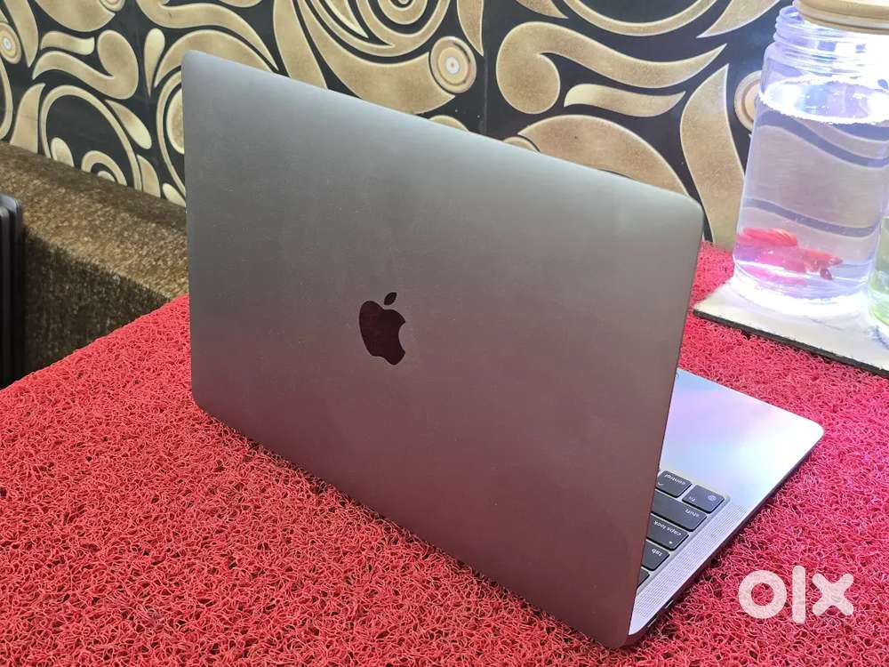 M1 Air Apple  Macbook  8gb 256gb 13inch Retina Display