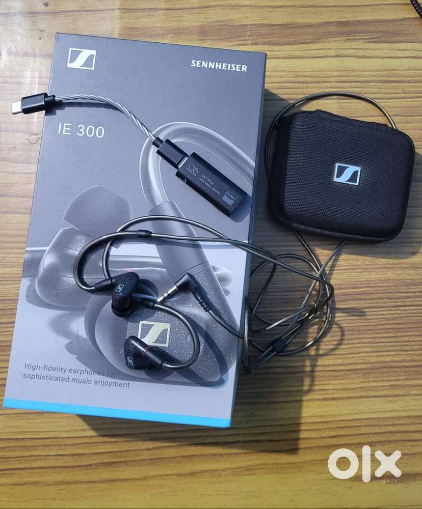In ear monitor.  Sennheiser IE 300 + shanling UA1 protable DAC