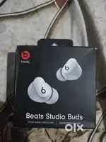 Beats Studio Buds
