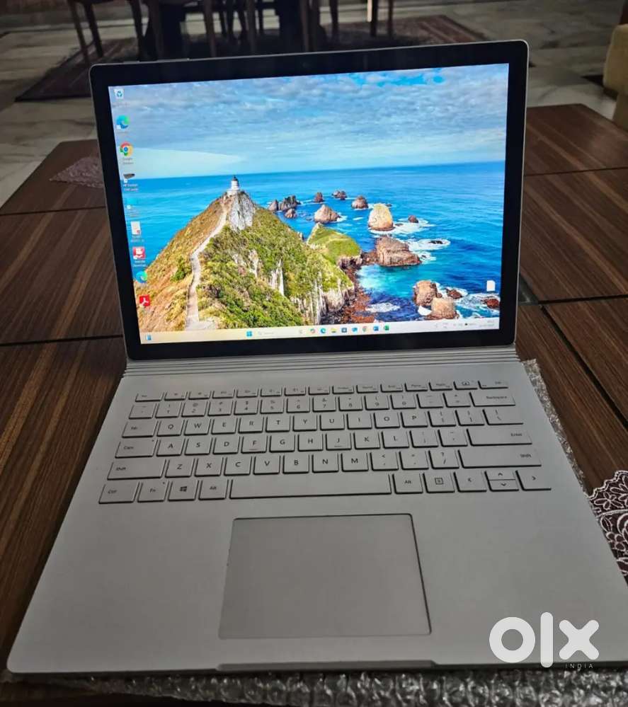 Microsoft Surface Book2 i7 8th Gen 8gb 256gb Ssd