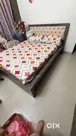 very strong solid wood queen size bed with hydraulic storage