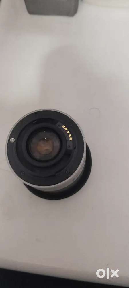 AF ZOOM

0.38m/1.3ft MACRO