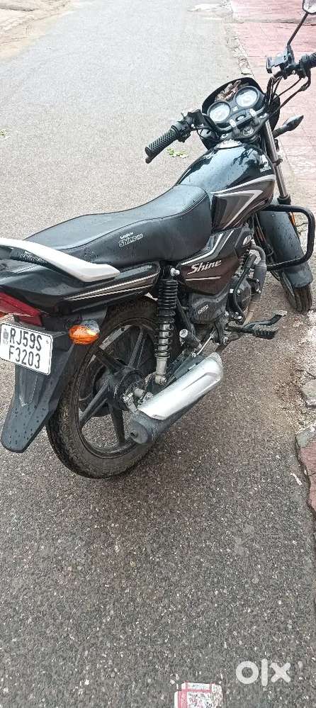 Honda shine, self start