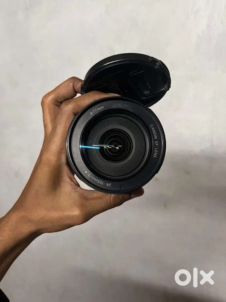 Camera lens 24-105