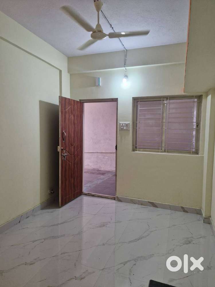 Spacious and airy 1 RK apartment (500 sq. ft) in a gated community wit