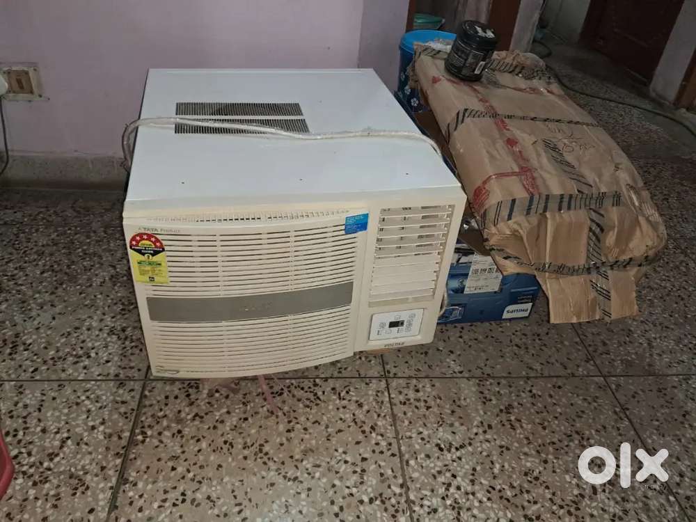Voltas 1.4 ton 5 star Window AC (rarely used, bought in June 2021)