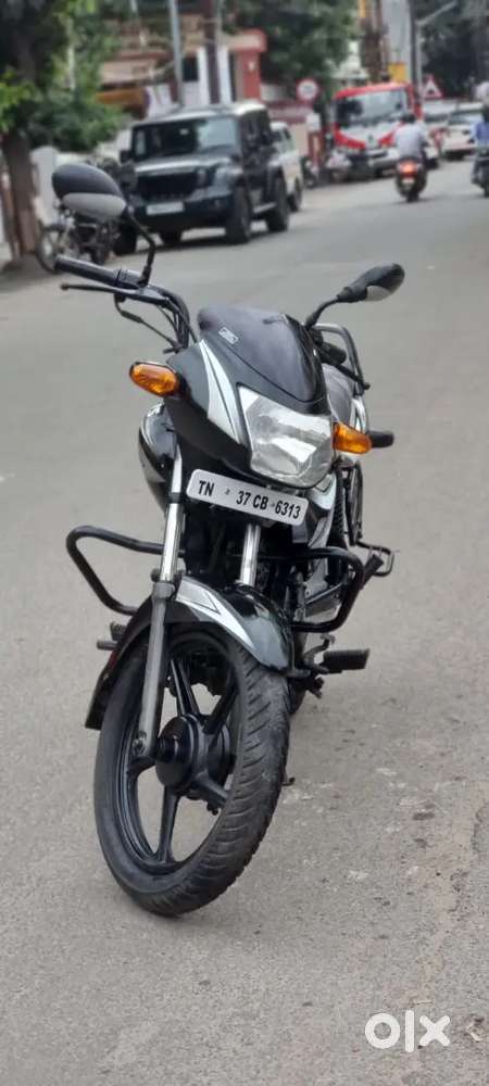 Tvs star city + 2013 model black and silver low usage low km exelent