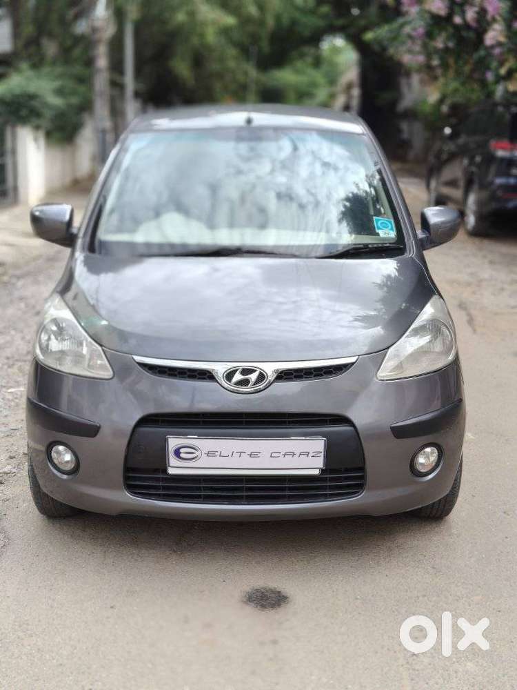 Hyundai i10 Sportz AT, 2010, Petrol
