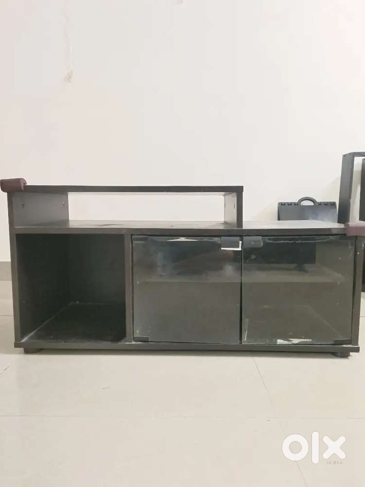 Wooden TV table/cabinet
