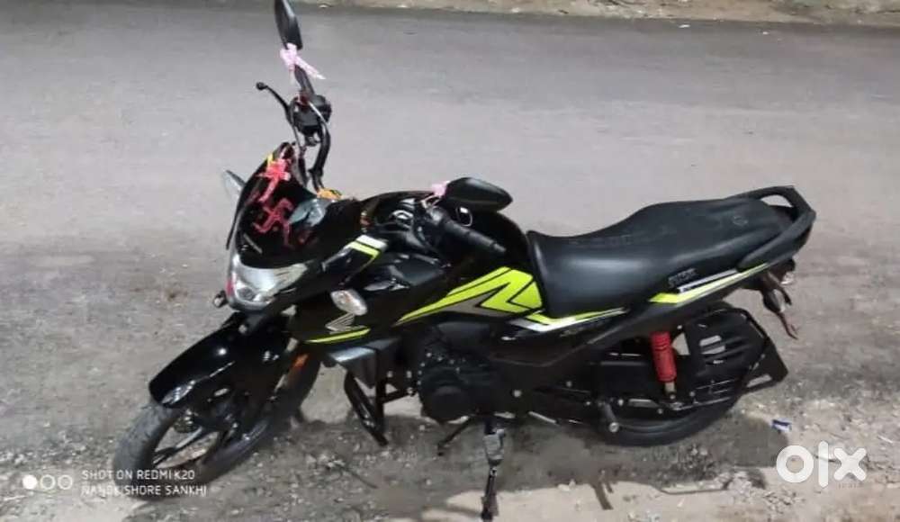Good candisan 1 hand ride with service record new brand service onle o