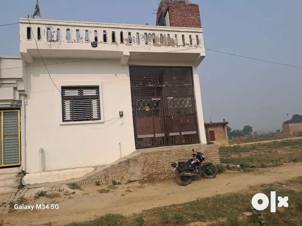 (Urgently need money) Kachora road Sai Mandir Beauty House in1000 sqt2