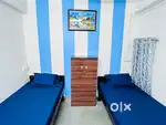 Premium Boys pg Alkapuri near by railway station