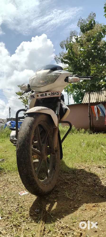 Apache RTR 180
