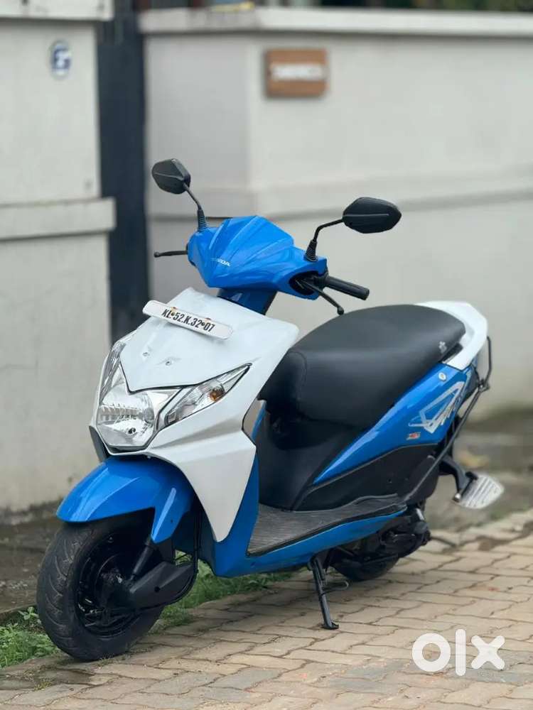 Honda dio.  .